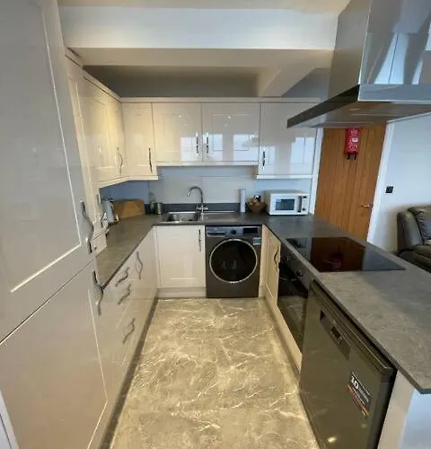 Penthouse Flat In 아파트 *