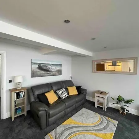 Appartement Penthouse Flat In *